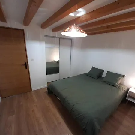 Maison Centre De Avec Terrasse Et Terrain Semesterbostad