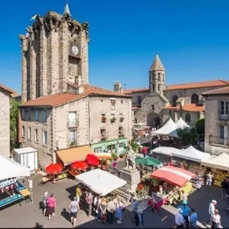 Maison Centre De Avec Terrasse Et Terrain * Saugues