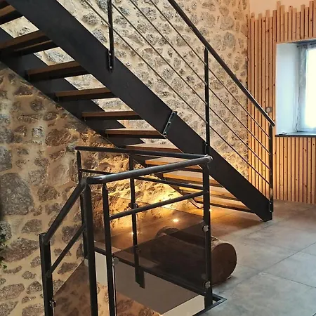 Maison Centre De Avec Terrasse Et Terrain